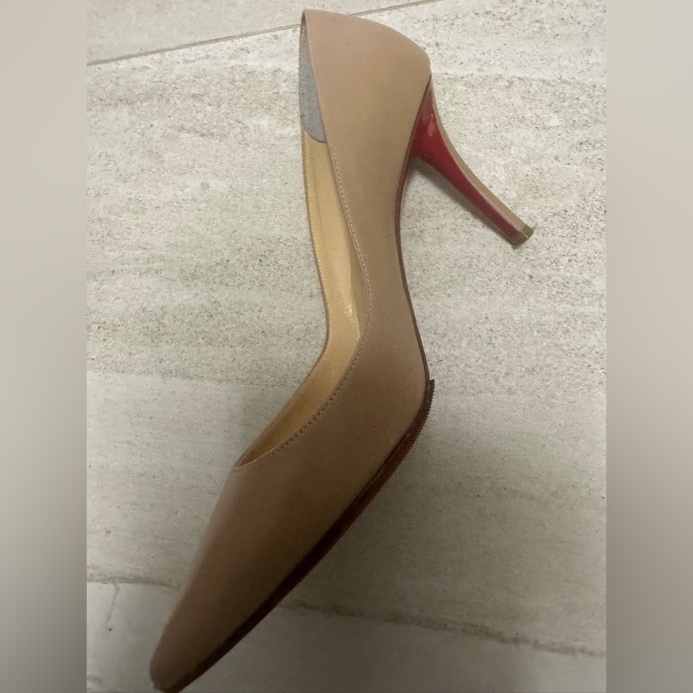 ❤️Christian Louboutin size 6.5 Nude Heels- offers welcomed!!!!!❤️ - Picture 5 of 15